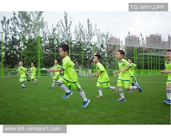 当足球热潮席卷而来时我却对这项运动毫无兴趣的思考